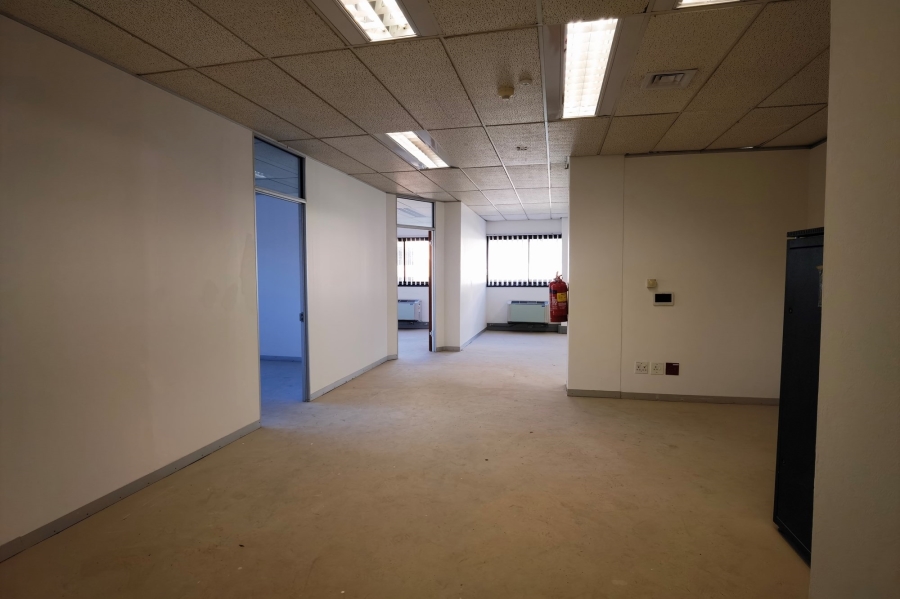 To Let commercial Property for Rent in Mowbray Western Cape